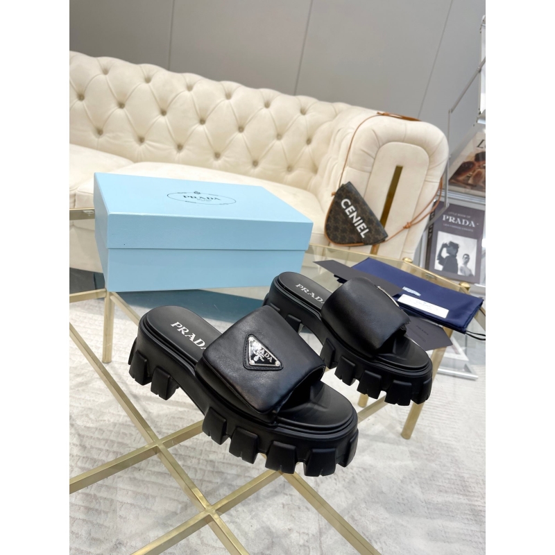 Pra*a slippers